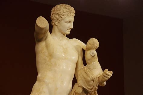 hermes e dioniso statue più famose del mondo|MONDOARKEO .